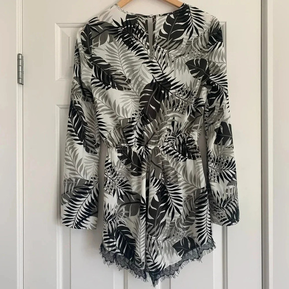 Illa Illa Romper - Black/White/Gray - Size Small - EUC - Picture 3 of 9